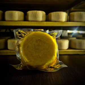 queso-de-oveja-de-la-serena-anejo-el-tamujar1